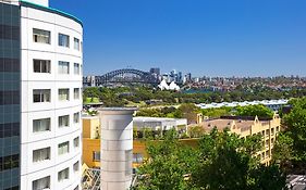 Holiday Inn Potts Point